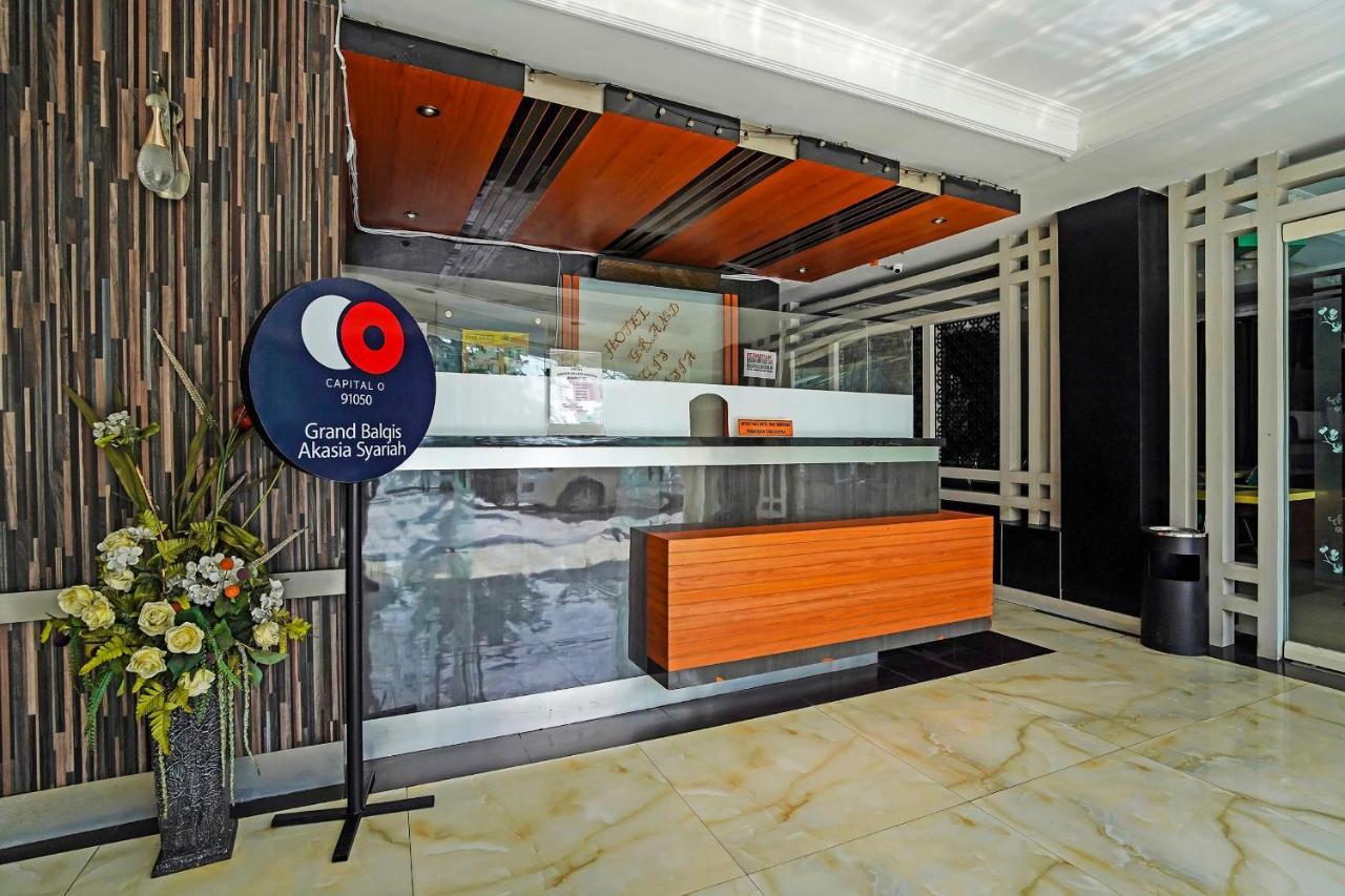 Capital O 91050 Grand Balqis Akasia Syariah Surabaia Exterior foto
